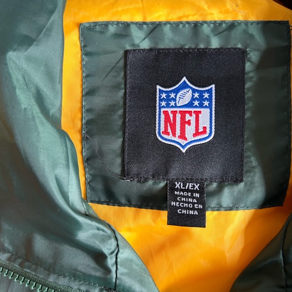 Green Bay Packers wind jacket - Picture 3 of 6